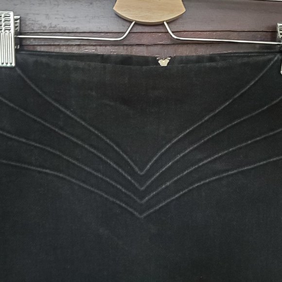 Jodi Arnold Mint black denim pencil skirt, 100% cotton, Made in USA - Picture 2 of 8